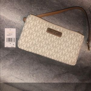 Michael Kors Wristlet
